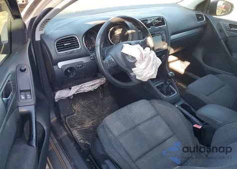 2013 Volkswagen Golf z USA, uszkodzony, nr VIN WVWAB7AJ2DW079866